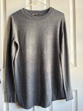 The LOFT Women’s Gray Knit Crew Neck Pullover Sweater size M